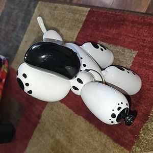 Squeakee the Balloon Dog